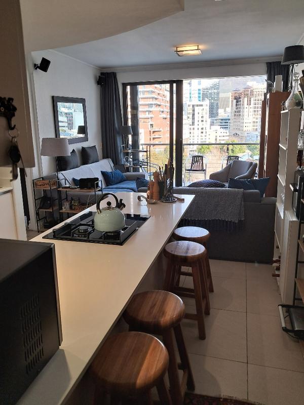 To Let 2 Bedroom Property for Rent in Green Point Western Cape